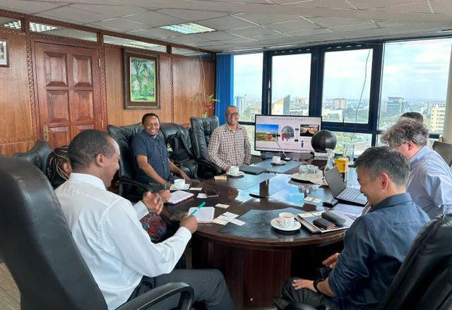 Kenya Tourism Board みんな笑顔